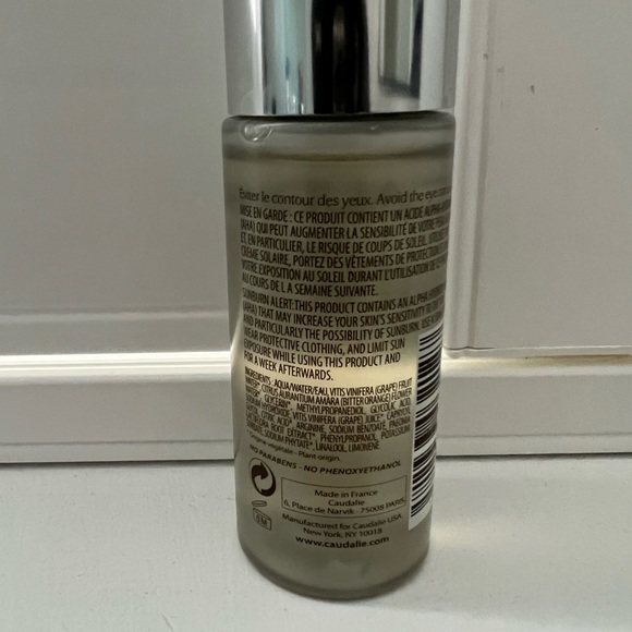 Brand new unopened Caudalie Vinoperfect Concentrated Brightening Essence - Picture 3 of 3